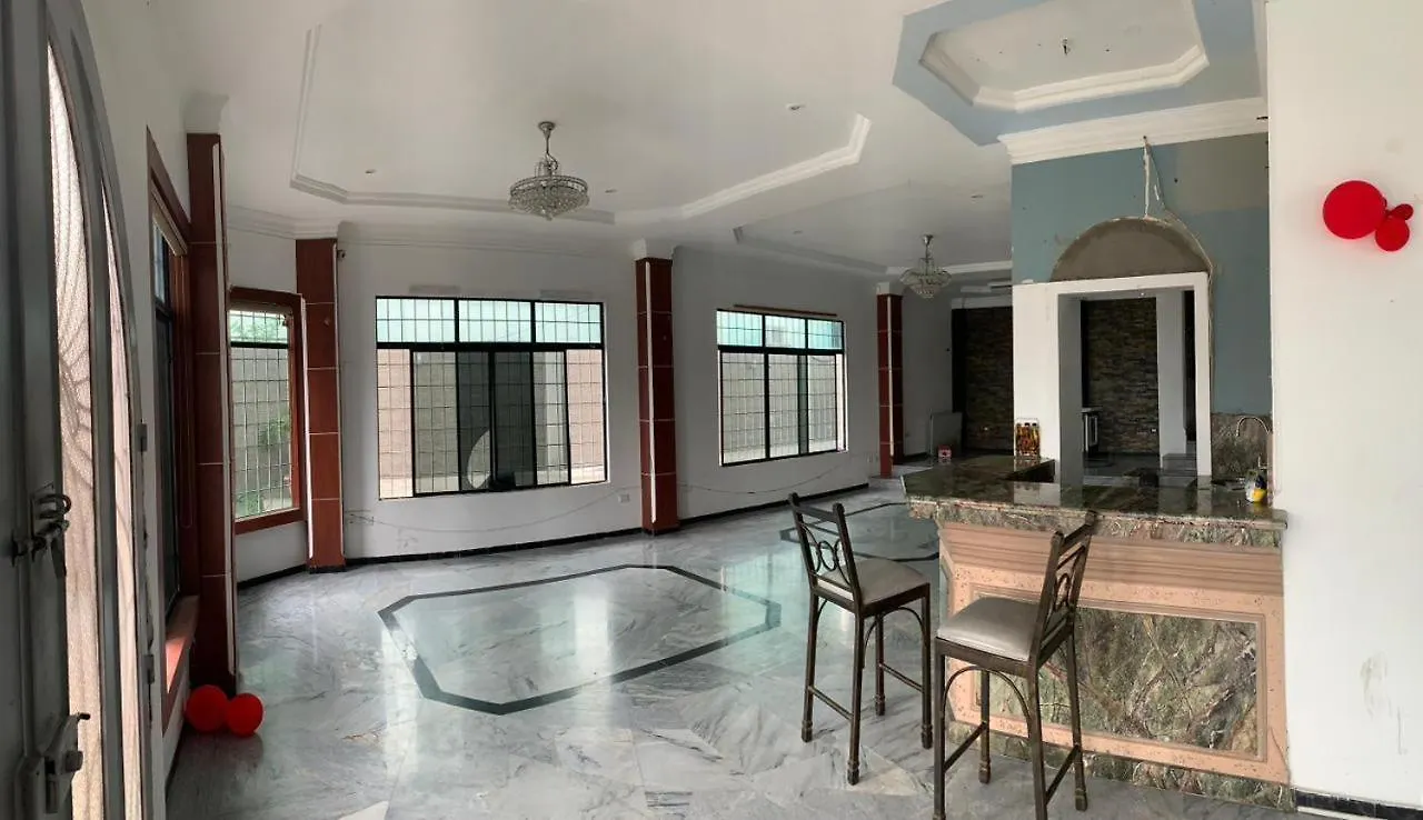 Mansion Con Piscina Appartement Guayaquil Accommodatie bij particulieren